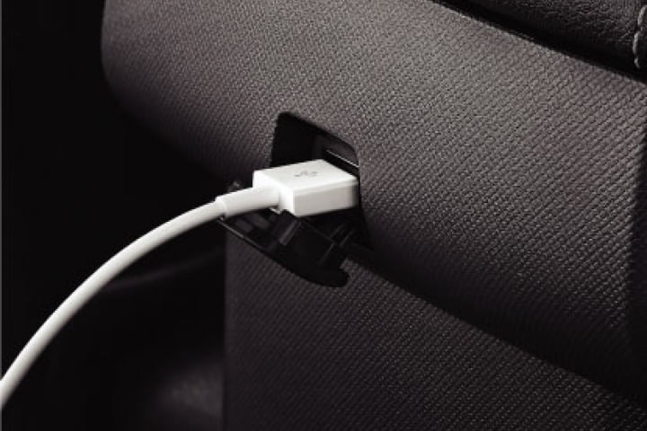 Isuzu Hi-Lander USB Port/Power Socket/Wireless Charging Isuzu Hi-Lander USB Port/Power Socket/Wireless Charging