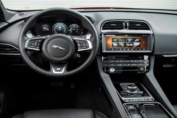 Jaguar F-Pace Steering Wheel Jaguar F-Pace Steering Wheel