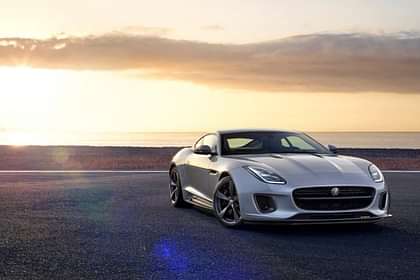 Jaguar F-Type 2.0 Coupe R Dynamic Right Front Three Quarter
