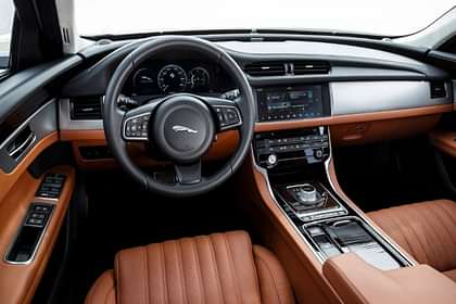 Jaguar XF R Supercharged 5.0L V8 Petrol Steering Wheel