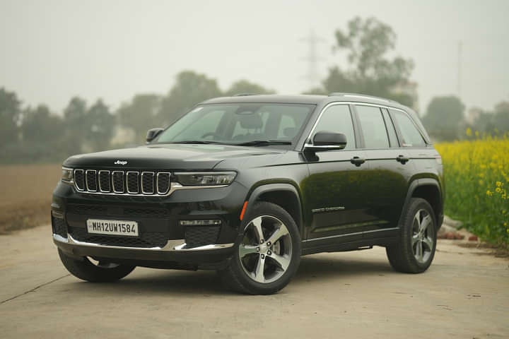 Jeep Grand Cherokee Left Front Three Quarter