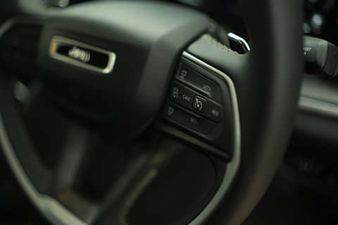 Jeep Grand Cherokee 2022 Limited (O) Steering Wheel