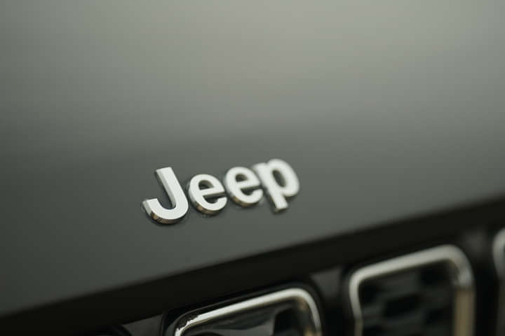 Jeep Grand Cherokee front badge
