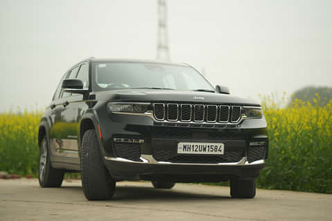 Jeep Grand Cherokee 2022 Limited (O) Right Front Three Quarter
