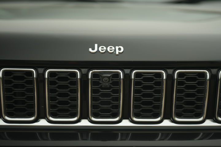 Jeep Grand Cherokee Grille