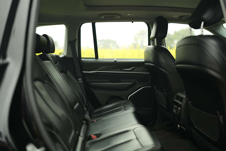 Jeep Grand Cherokee Rear Seats