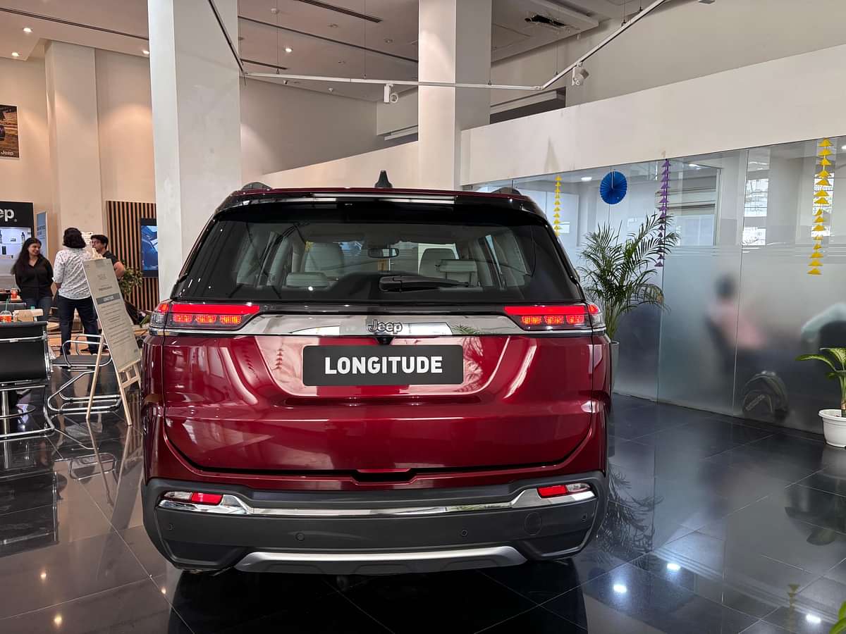 Jeep Meridian Rear View