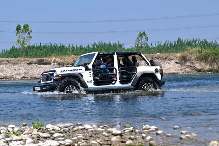 Jeep Wrangler Left Side View