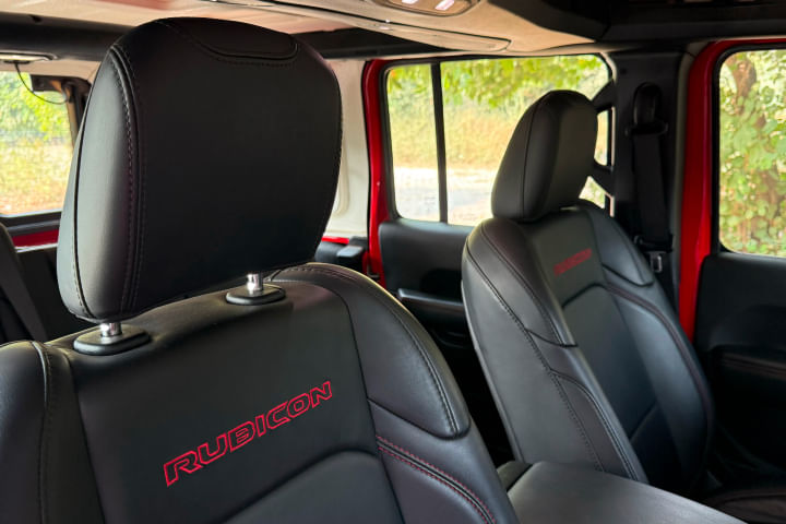 Jeep Wrangler Front Seat Headrest