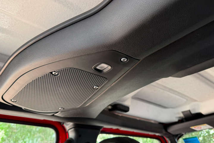 Jeep Wrangler Rear Speakers