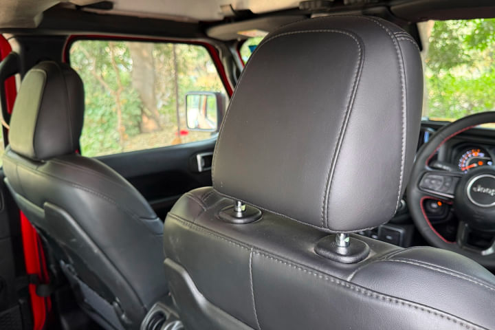 Jeep Wrangler Front Seat Headrest