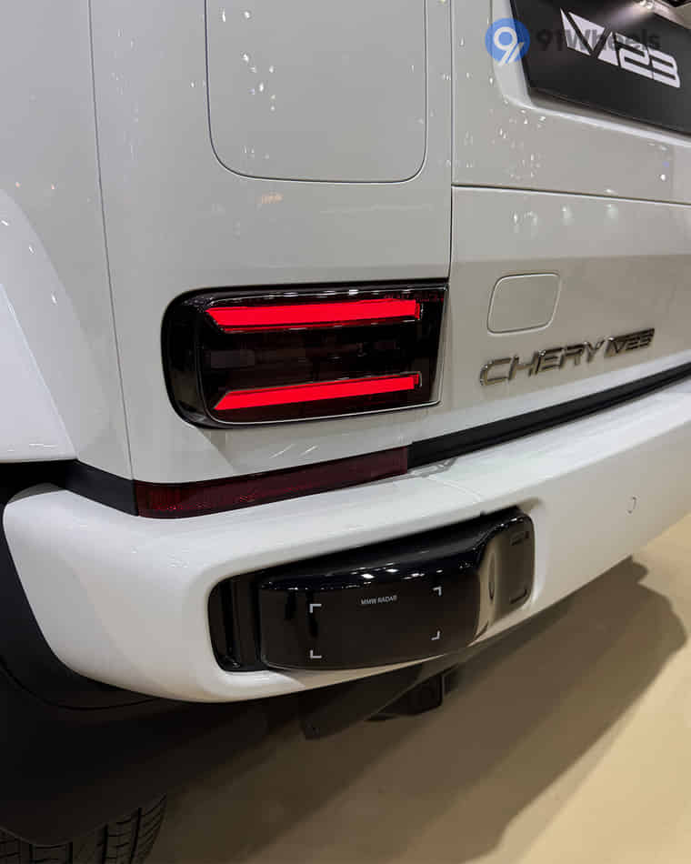 Headlights & Tail-lights - 3 Headlights & Tail-lights - 3