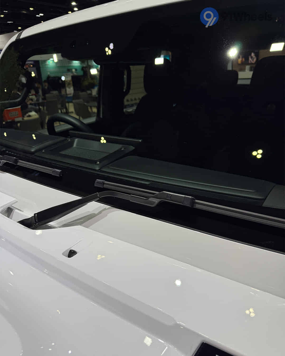 Front Windshield / Windscreen Front Windshield / Windscreen