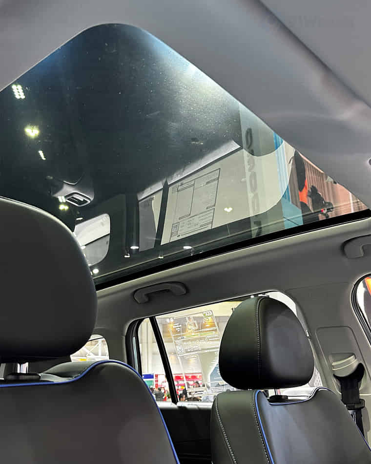 Seats & Cabin Comfort - 6