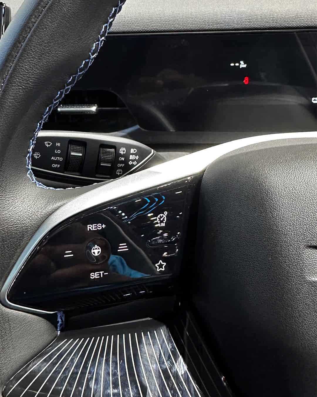 Left Steering Mounted Controls