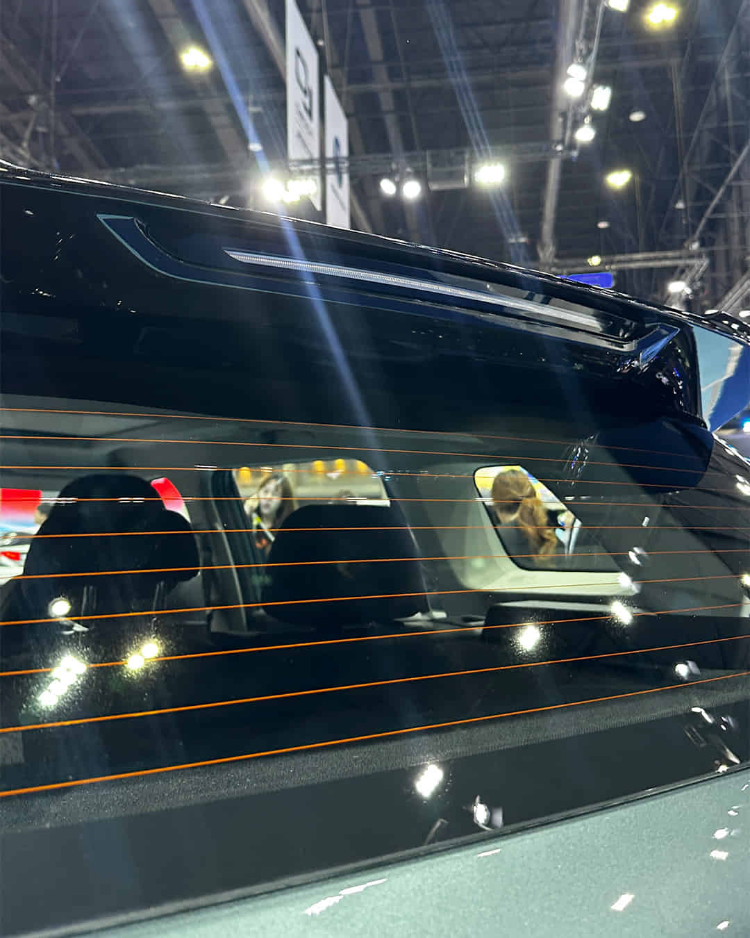 Rear Windshield / Windscreen