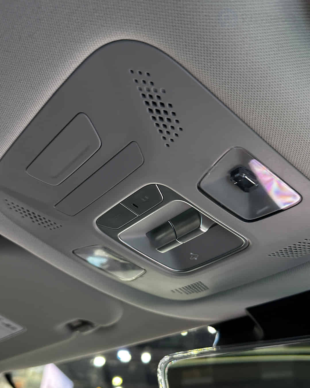 Roof Mounted Controls / Sunroof & Cabin Light Controls