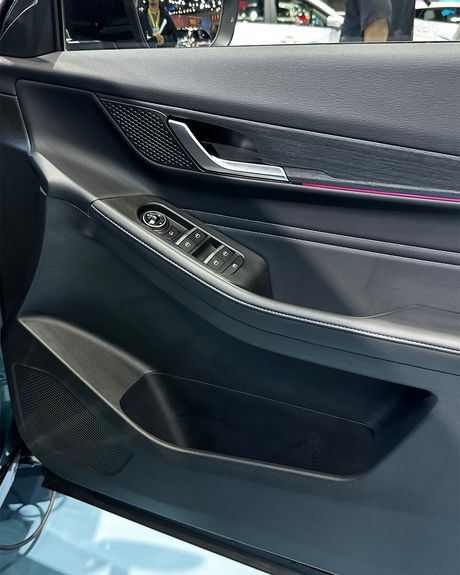 Jaecoo J5 Driver Side Door Pad