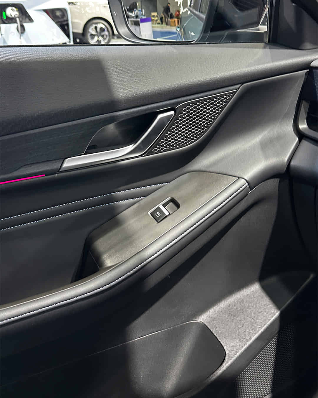 Front Passenger Door Pad Handle