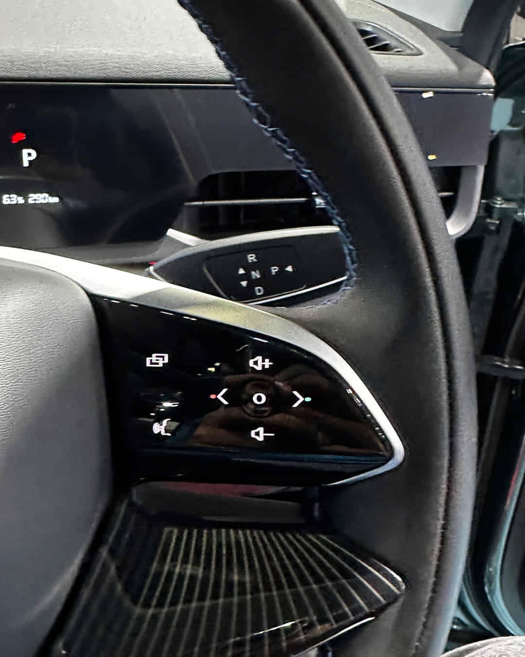 Right Steering Mounted Controls