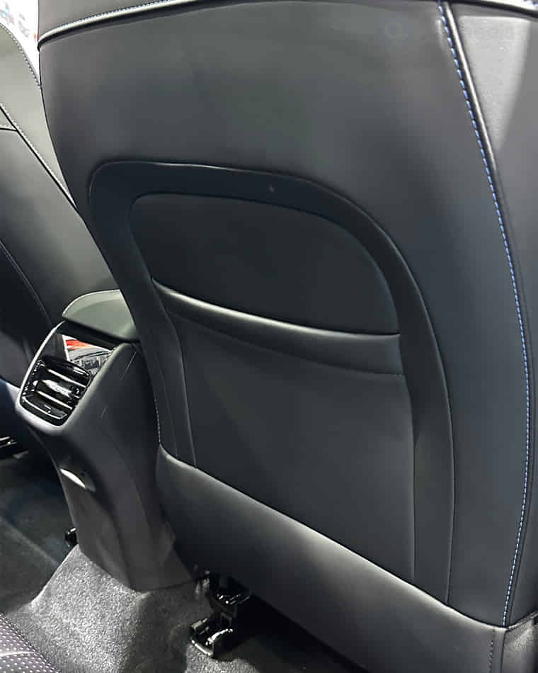 Seats & Cabin Comfort - 8