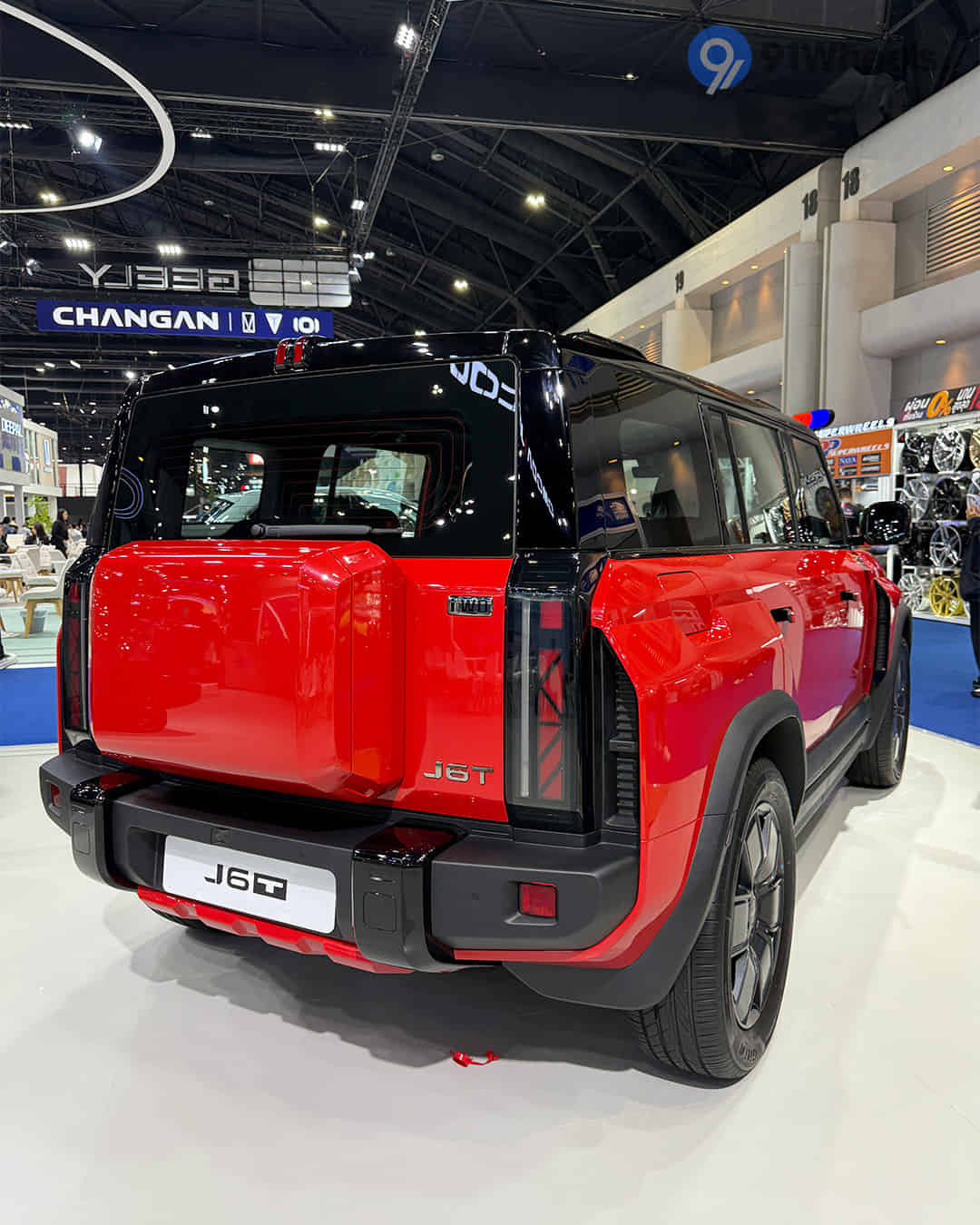 Right Rear Three Quarter