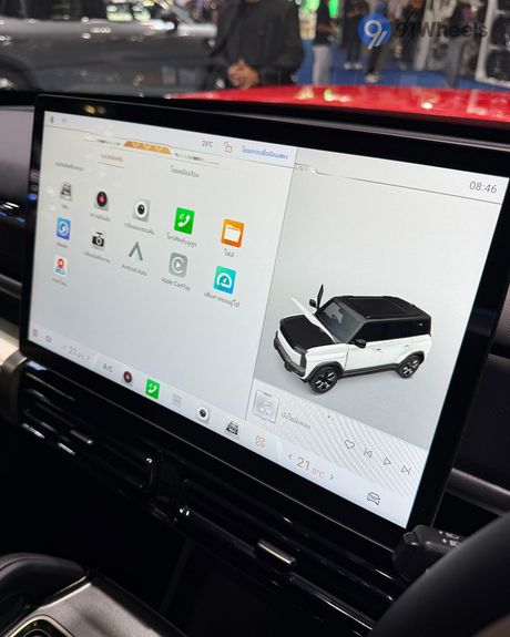 J6T Infotainment Display