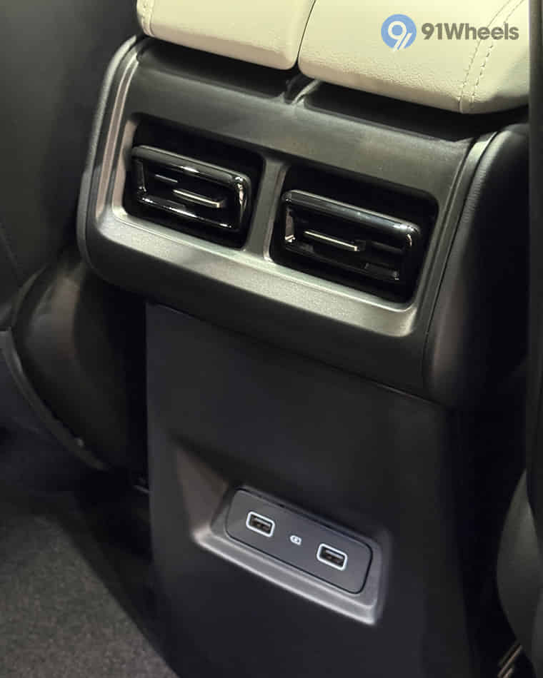 Dashboard & Front Cabin - 2