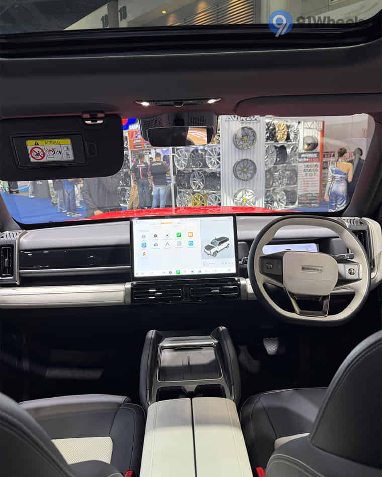 Dashboard & Front Cabin - 1
