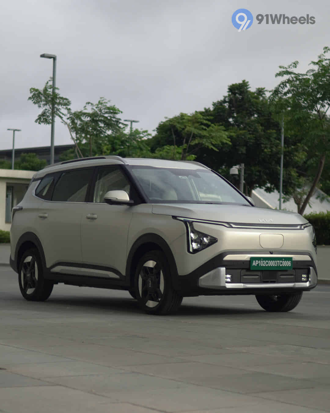 Right Front Three Quarter