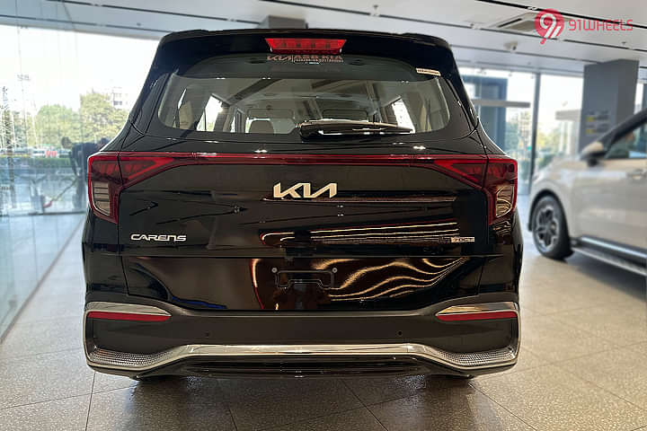 KIA Carens Rear View