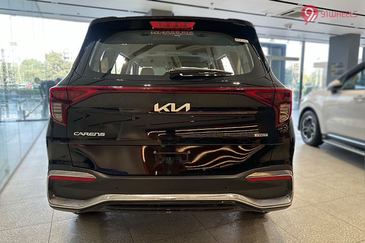 KIA Carens Rear View