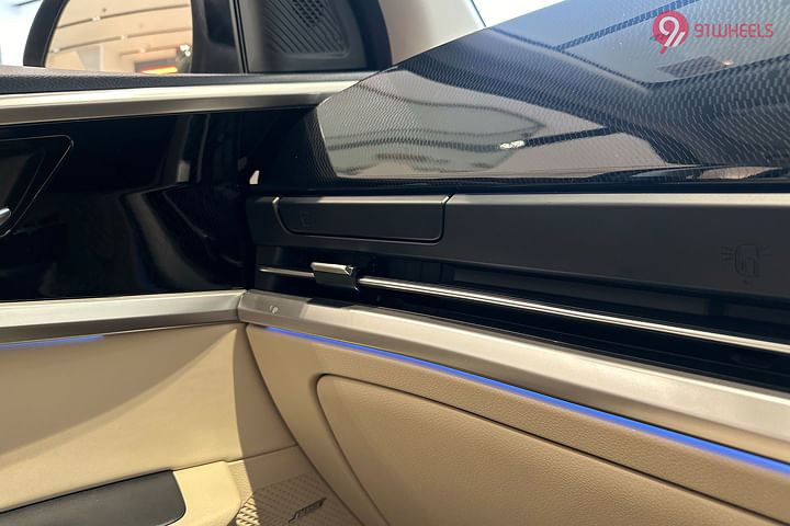 KIA Carens Front Passenger Air Vent