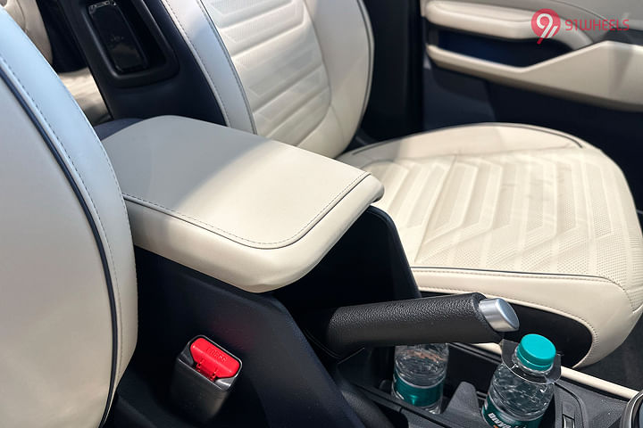 KIA Carens Front Centre Arm Rest
