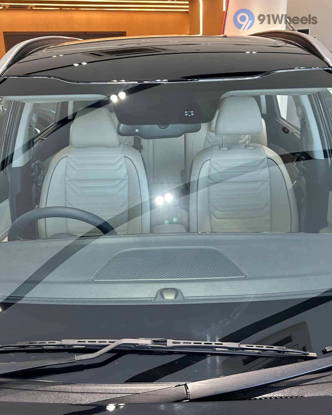 Front Windshield / Windscreen