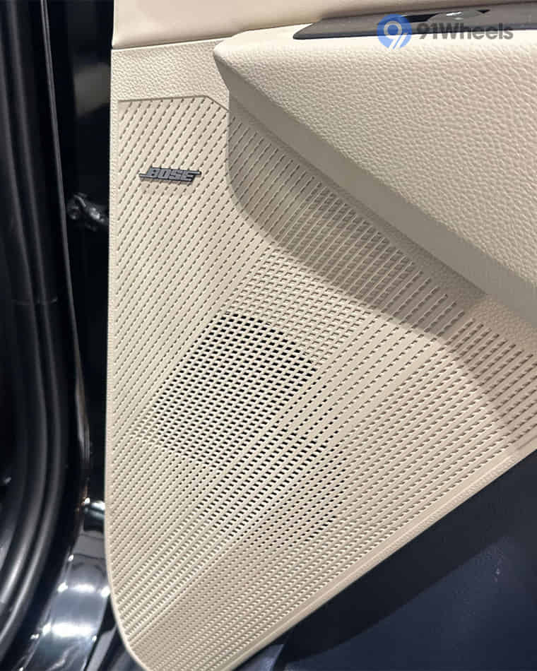 Infotainment & Charging - 1