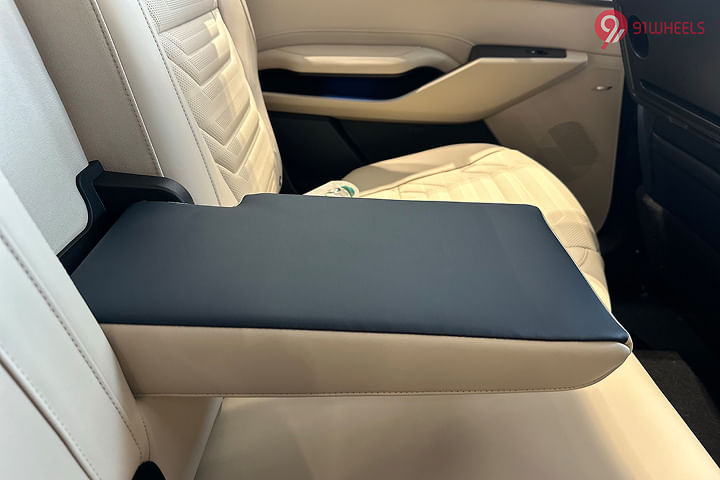 KIA Carens Rear Row Centre Arm Rest