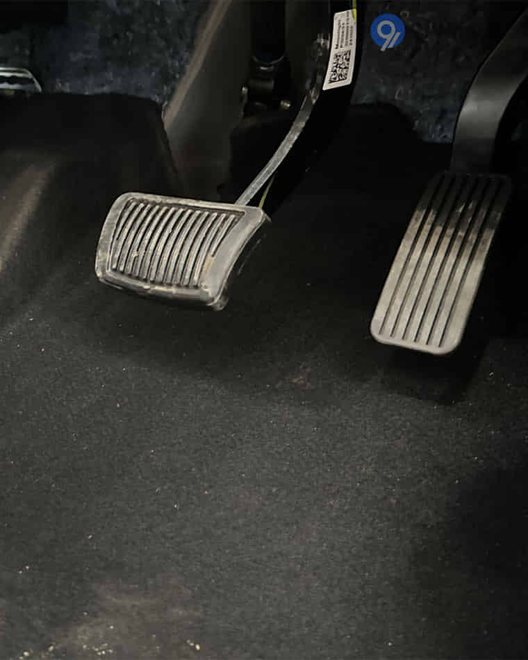 Driver Controls - 11