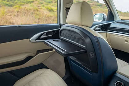 KIA Carens X Line 1.5 Turbo Petrol DCT 6 Str Front Seat Headrest