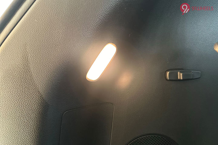 KIA Carens Boot Light