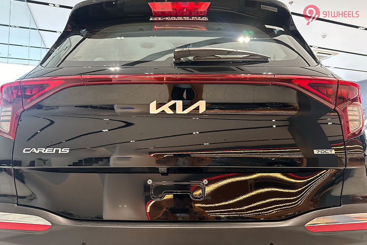 KIA Carens Closed Boot/Trunk