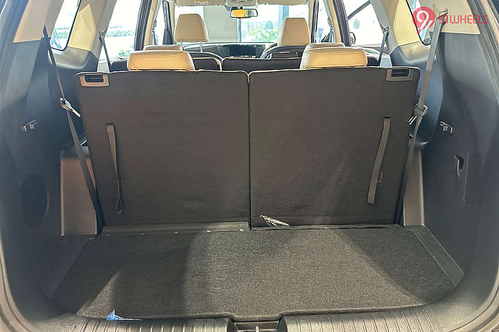 KIA Carens Bootspace