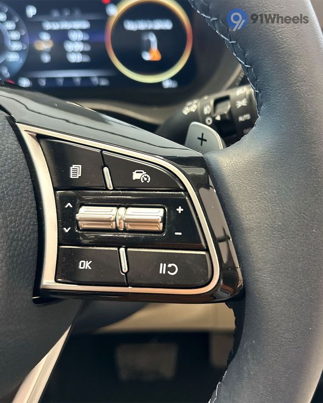 Carens Right Steering Mounted Controls