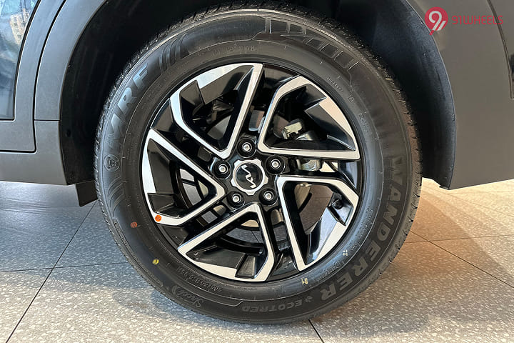 KIA Carens Wheel KIA Carens Wheel