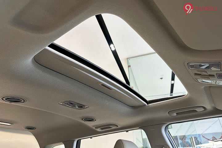 KIA Carens Cabin Roof KIA Carens Cabin Roof