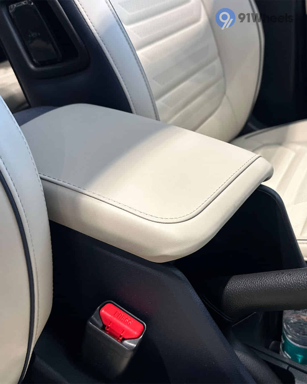 Front Centre Arm Rest