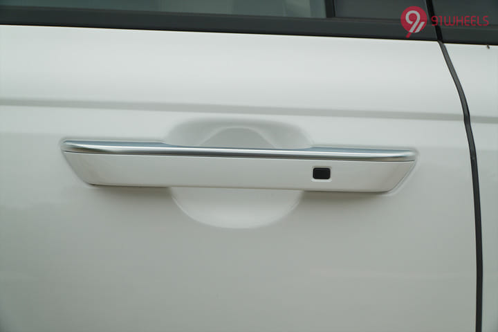 KIA Carnival Front Door Handle