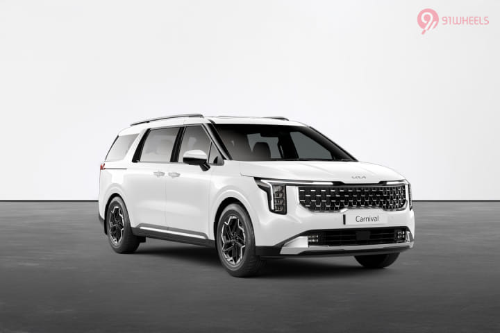 KIA Carnival Right Front Three Quarter