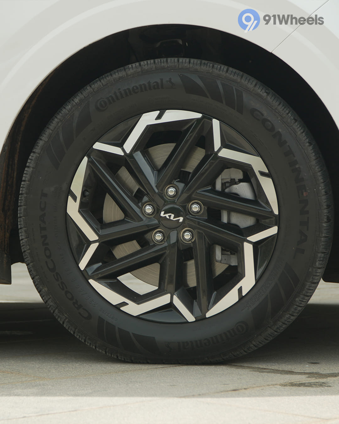 KIA Carnival Wheel
