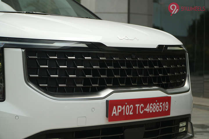 KIA Carnival Grille